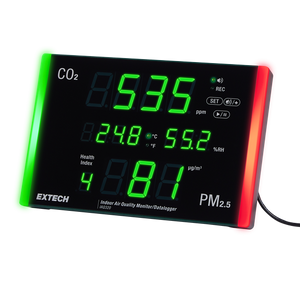Medidor Registrador de la Calidad del Aire en Interiores Muestra PM2.5 CO2 e índice de Salud